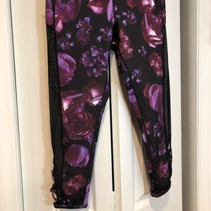 Dark Bloom Wishing Star Capri